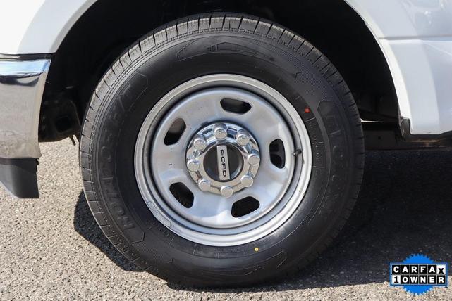 Photo of 2022 Oxford White Ford F-350