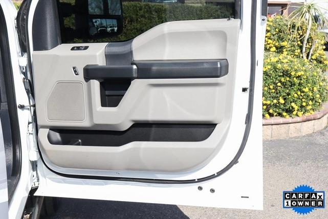 Photo of 2022 Oxford White Ford F-350