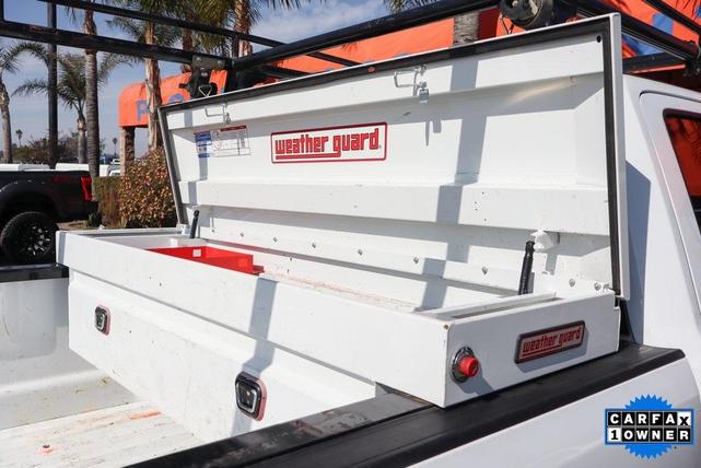 Photo of 2022 Oxford White Ford F-350