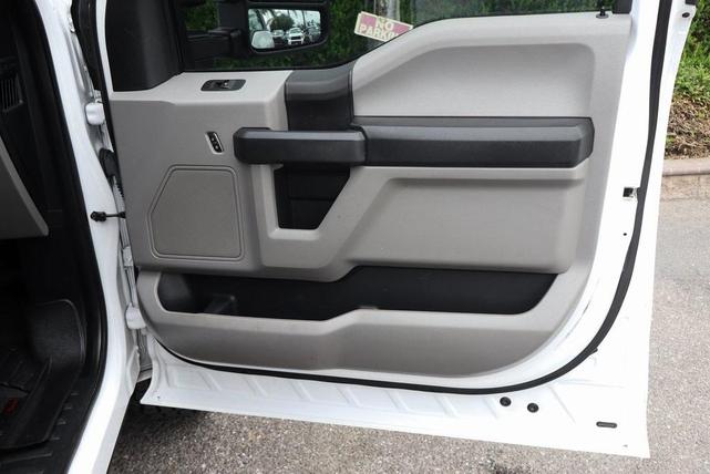 Photo of 2017 Oxford White Ford F-150