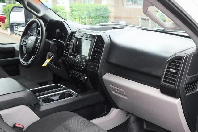 Photo of 2017 Oxford White Ford F-150