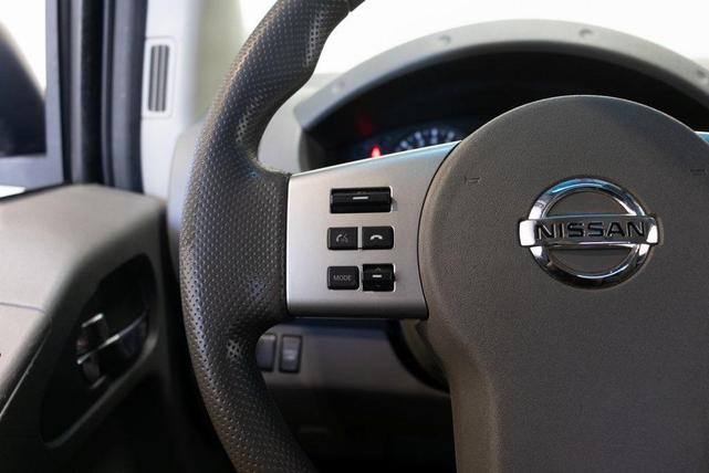 Photo of 2021 Glacier White Nissan Frontier
