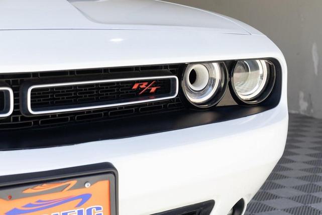 Photo of 2016 Ivory White Tri-Coat Pearl Dodge Challenger