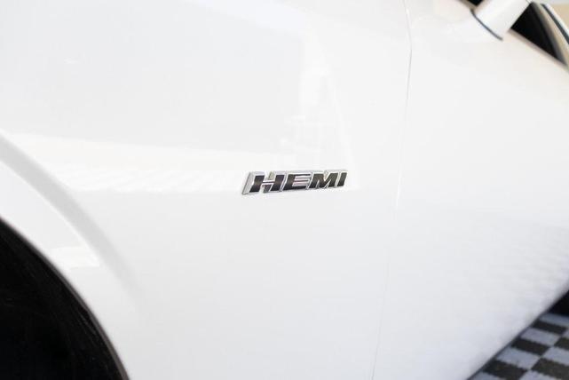Photo of 2016 Ivory White Tri-Coat Pearl Dodge Challenger