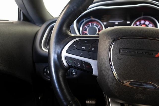 Photo of 2016 Ivory White Tri-Coat Pearl Dodge Challenger