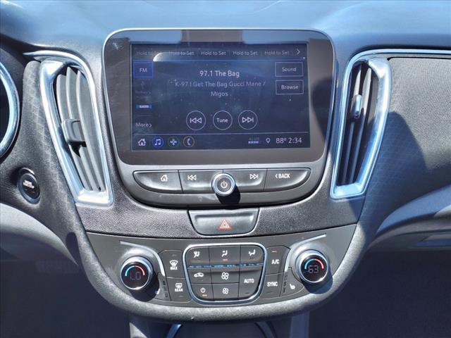 Photo of 2019 Mosaic Black Metallic Chevrolet Malibu