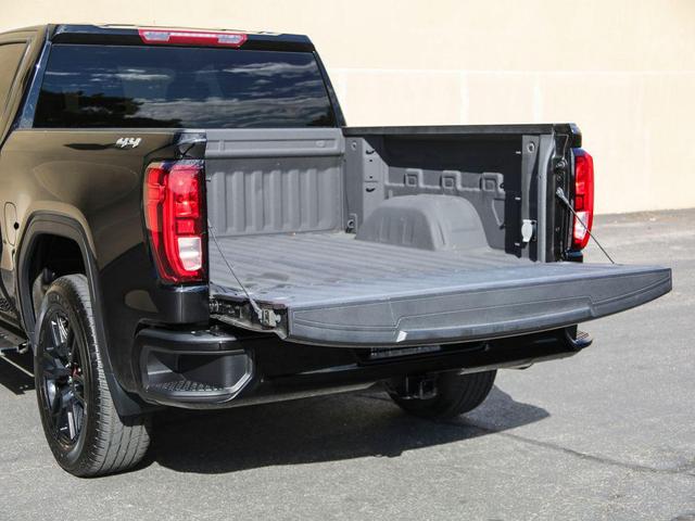 Photo of 2024 Onyx Black GMC Sierra 1500