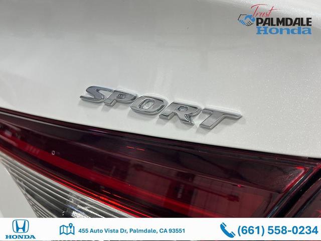 Photo of 2025 Platinum White Pearl Honda Civic