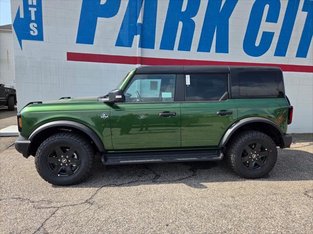 Photo of 2025 Eruption Green Metallic Ford Bronco