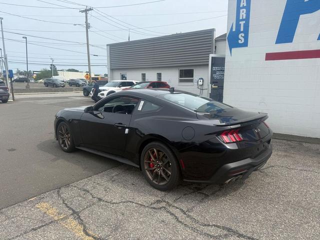Photo of 2025 Shadow Black Ford Mustang