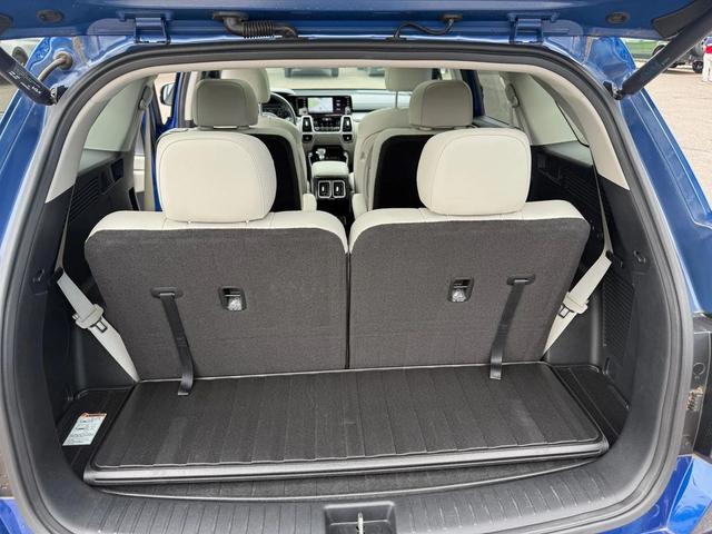Photo of 2022 Sapphire Blue Kia Sorento