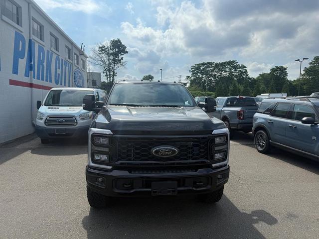 Photo of 2025 Agate Black Ford F-250