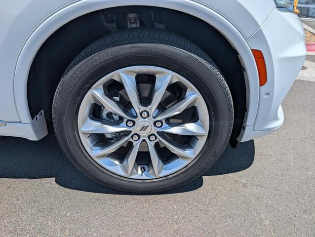 Photo of 2022 White Dodge Durango