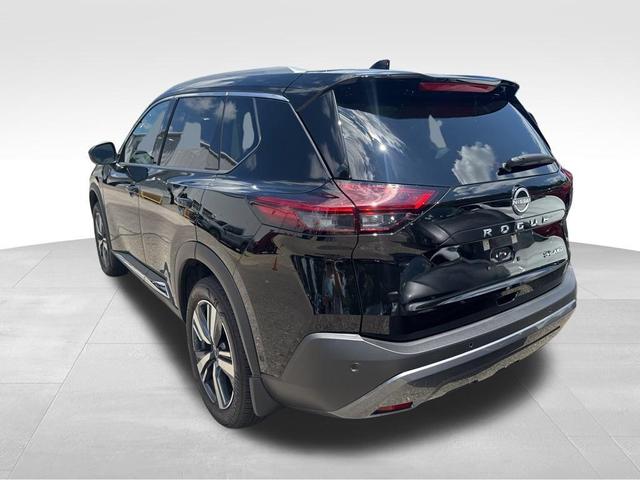 Photo of 2023 Super Black Nissan Rogue