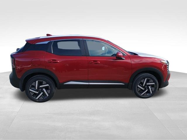 Photo of 2025 Scarlet Ember Tintcoat Nissan Kicks