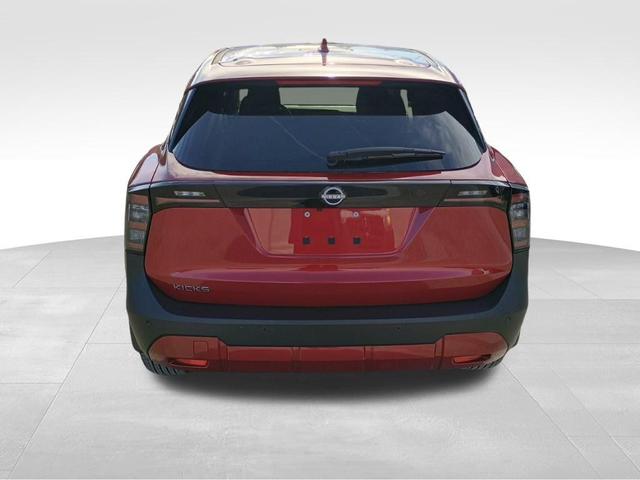 Photo of 2025 Scarlet Ember Tintcoat Nissan Kicks