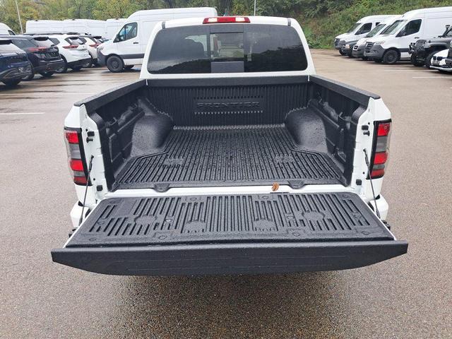 Photo of 2026 Glacier White Nissan Frontier