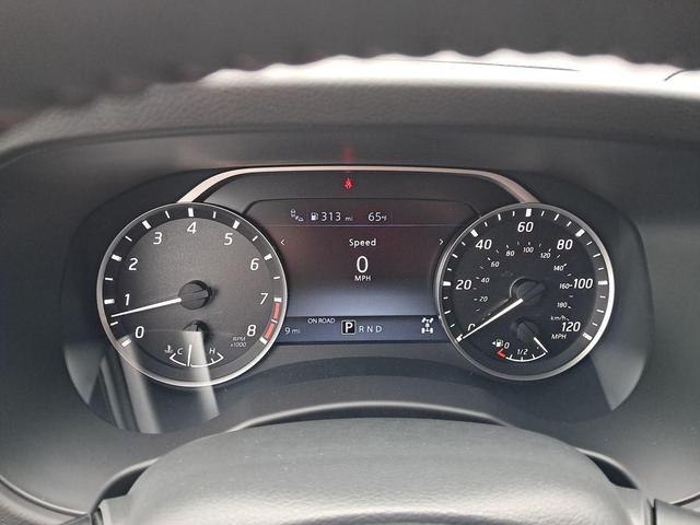 Photo of 2026 Glacier White Nissan Frontier