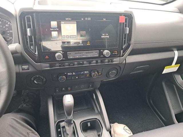 Photo of 2026 Glacier White Nissan Frontier