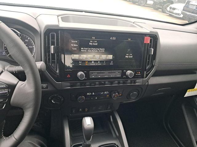 Photo of 2026 Glacier White Nissan Frontier