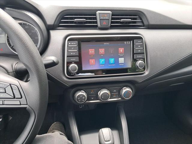 Photo of 2025 Brilliant Silver Metallic Nissan Versa