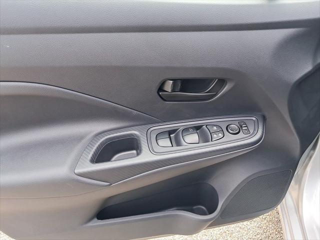 Photo of 2025 Brilliant Silver Metallic Nissan Versa