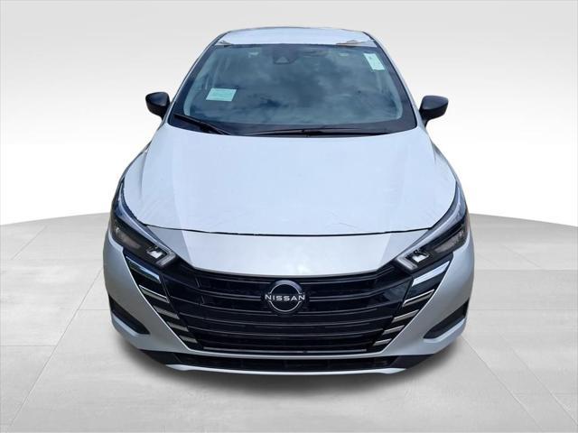 Photo of 2025 Brilliant Silver Metallic Nissan Versa