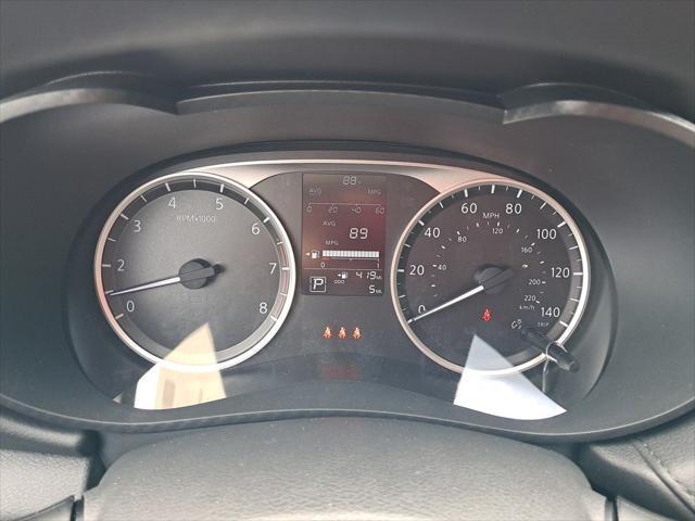 Photo of 2025 Brilliant Silver Metallic Nissan Versa