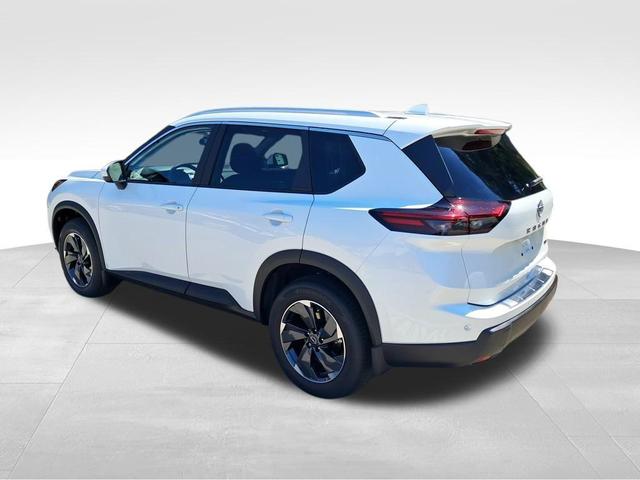 Photo of 2025 Everest White Pearl Nissan Rogue