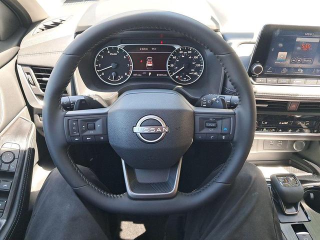 Photo of 2025 Everest White Pearl Nissan Rogue