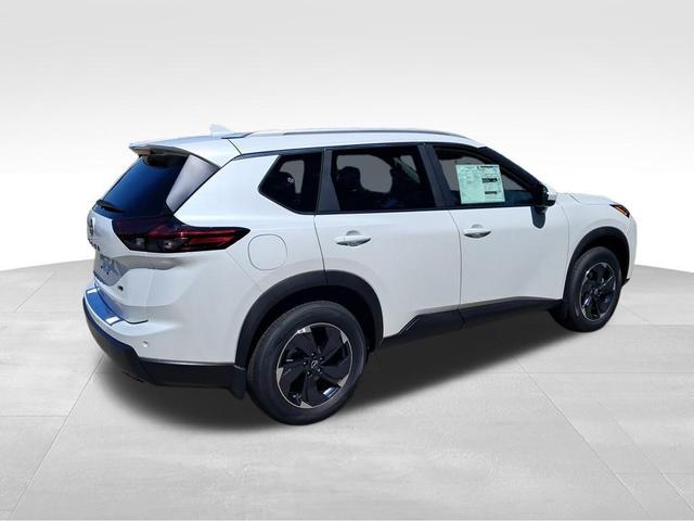 Photo of 2025 Everest White Pearl Nissan Rogue