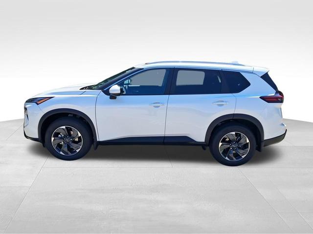 Photo of 2025 Everest White Pearl Nissan Rogue
