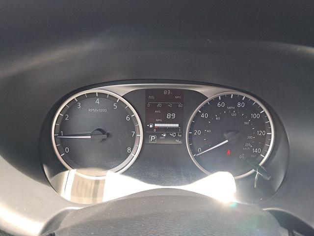 Photo of 2025 Gun Metallic Nissan Kicks