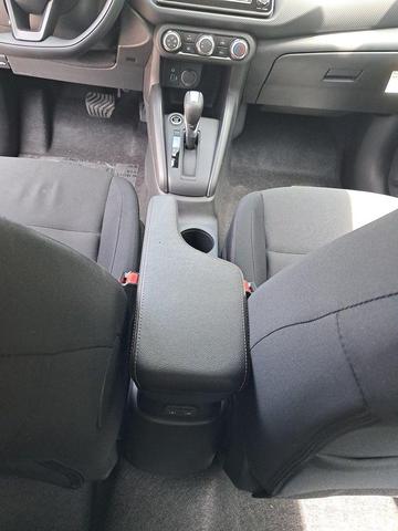 Photo of 2025 Gun Metallic Nissan Kicks
