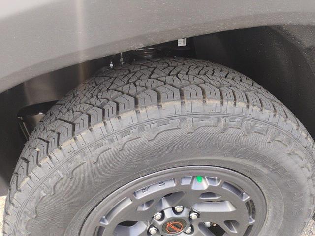 Photo of 2025 Super Black Nissan Frontier