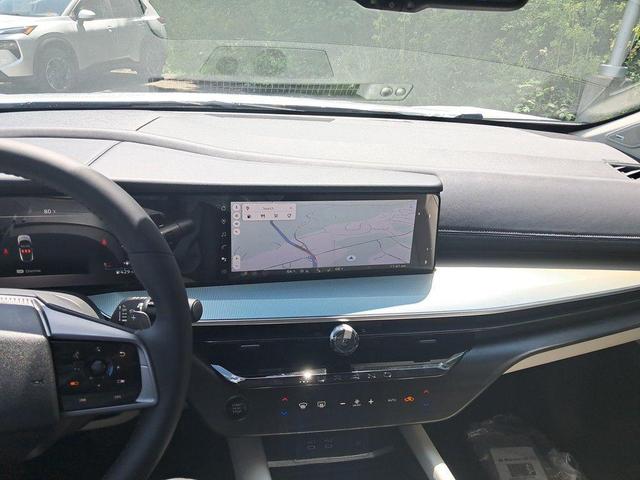Photo of 2025 Everest White Pearl Tricoat Nissan Murano