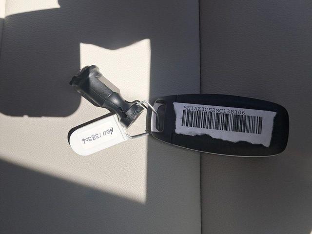 Photo of 2025 Everest White Pearl Tricoat Nissan Murano