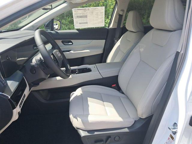 Photo of 2025 Everest White Pearl Tricoat Nissan Murano