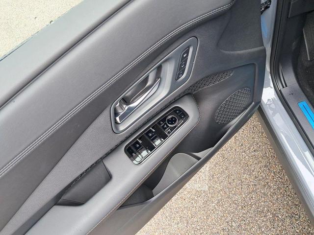 Photo of 2025 Boulder Gray Pearl/Black Diamond Pearl Nissan ARIYA