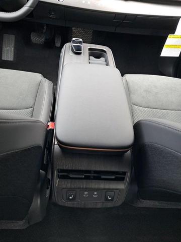 Photo of 2025 Boulder Gray Pearl/Black Diamond Pearl Nissan ARIYA