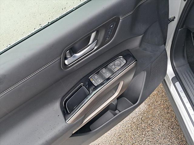 Photo of 2025 Brilliant Silver Metallic Nissan Pathfinder