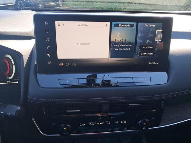 Photo of 2026 Everest White Pearl/Super Black Nissan Rogue