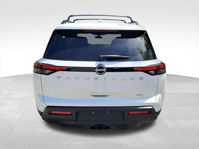 Photo of 2025 Everest White Pearl Tricoat Nissan Pathfinder