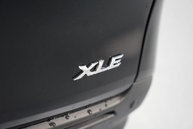 Photo of 2025 Midnight Black Metallic Toyota Sienna