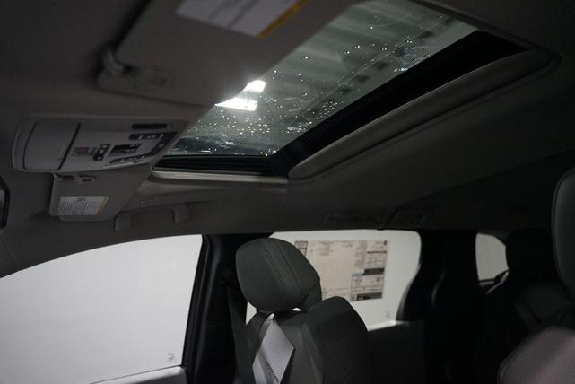 Photo of 2025 Midnight Black Metallic Toyota Sienna