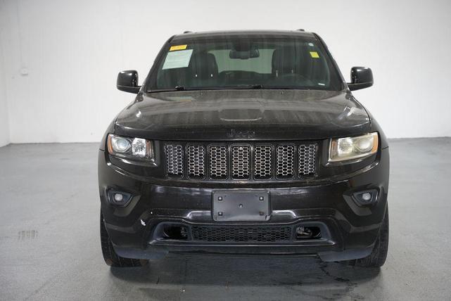 Photo of 2015 Brilliant Black Crystal Pearlcoat Jeep Grand Cherokee