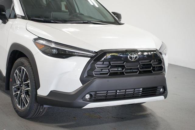 Photo of 2026 Wind Chill Pearl Toyota Corolla Cross