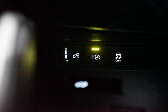 Photo of 2026 Wind Chill Pearl Toyota Corolla Cross