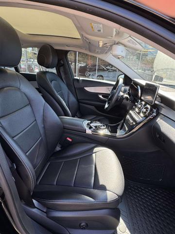 Photo of 2015 Black Mercedes-Benz C-Class