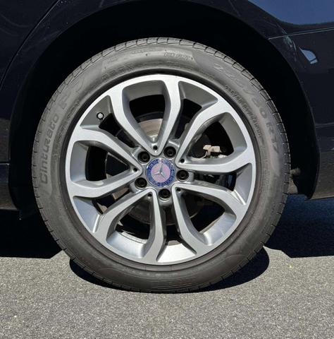 Photo of 2015 Black Mercedes-Benz C-Class